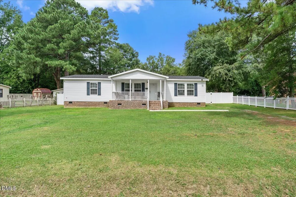 87 Matthews Street Roanoke Rapids, NC 27870