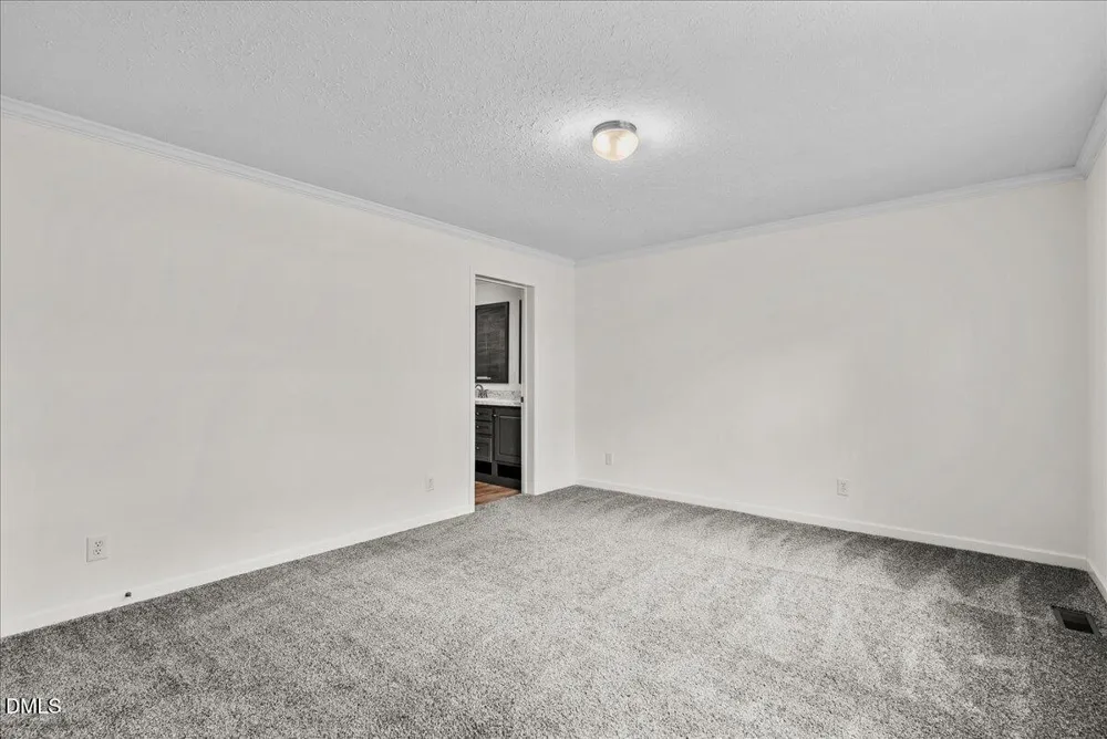 87 Matthews Street Roanoke Rapids, NC 27870