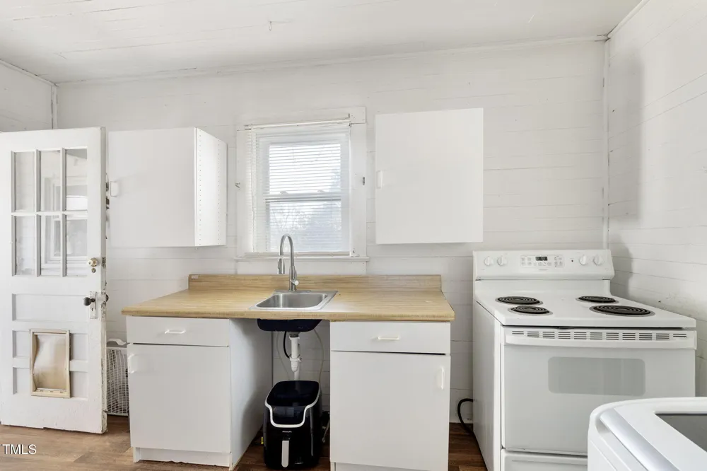 805 S 11th Street Lillington, NC 27546