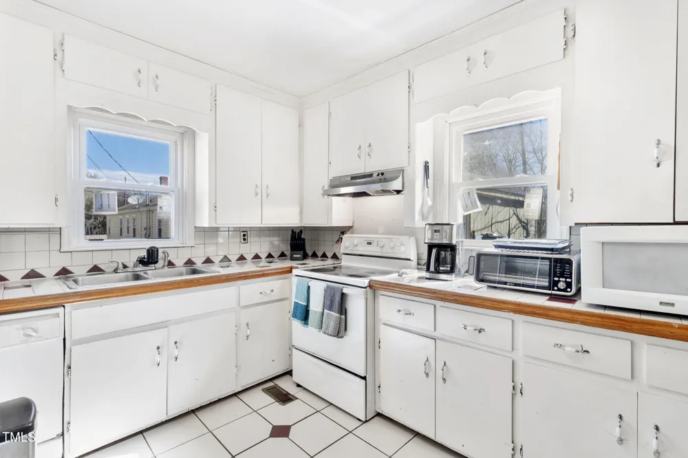 805 S 11th Street Lillington, NC 27546