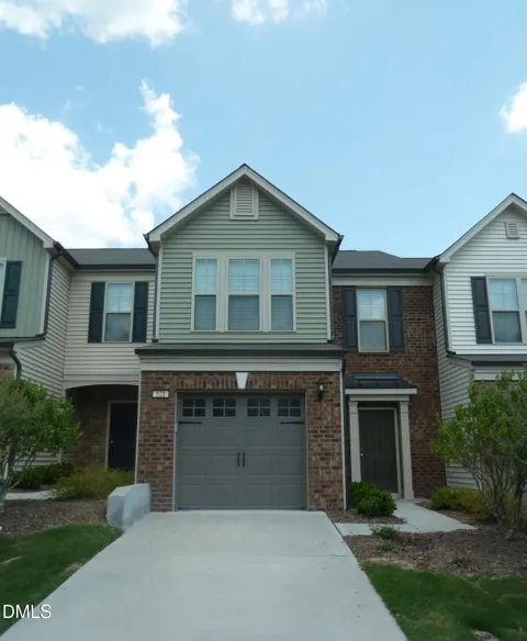 521 Denhoff Drive