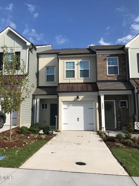1007 Beyer Place