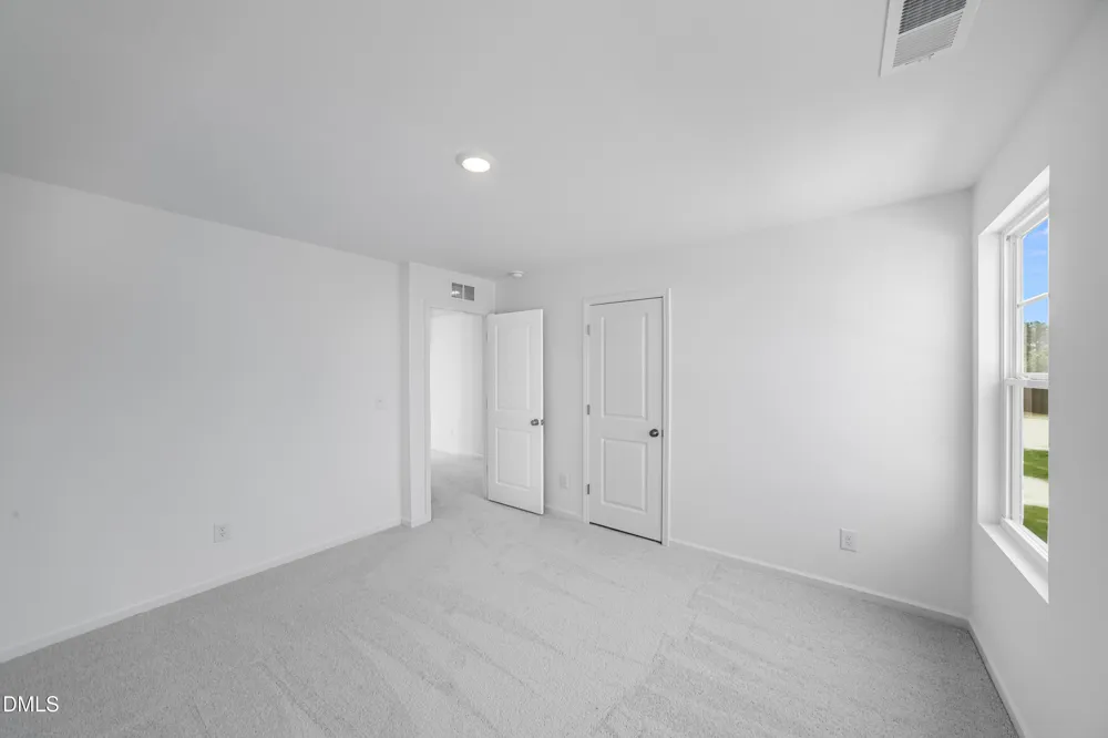 1045 Red Finch Way Angier, NC 27501