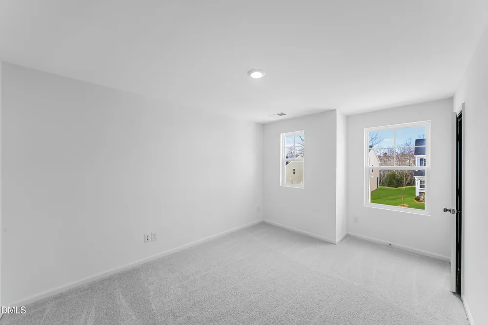 1045 Red Finch Way Angier, NC 27501