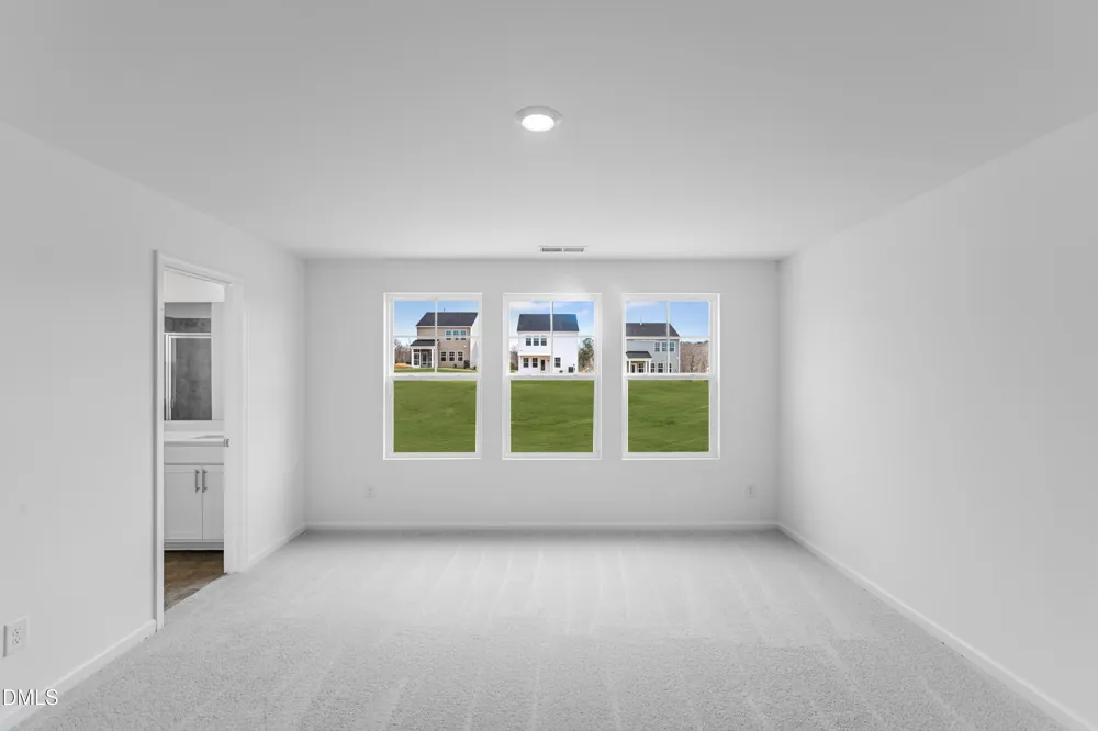 1045 Red Finch Way Angier, NC 27501