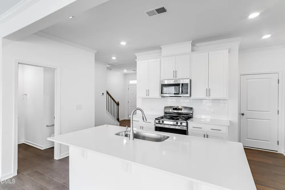 1045 Red Finch Way Angier, NC 27501