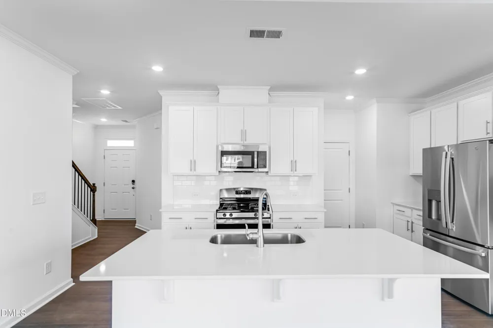 1045 Red Finch Way Angier, NC 27501