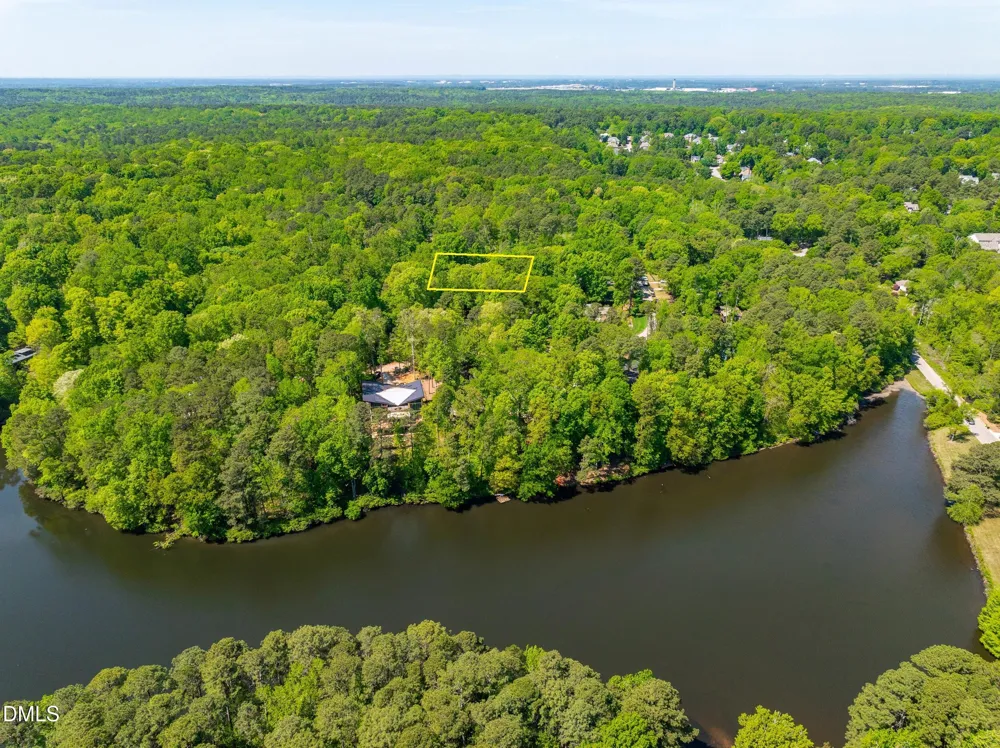 8272 Hillside Drive Raleigh, NC 27612