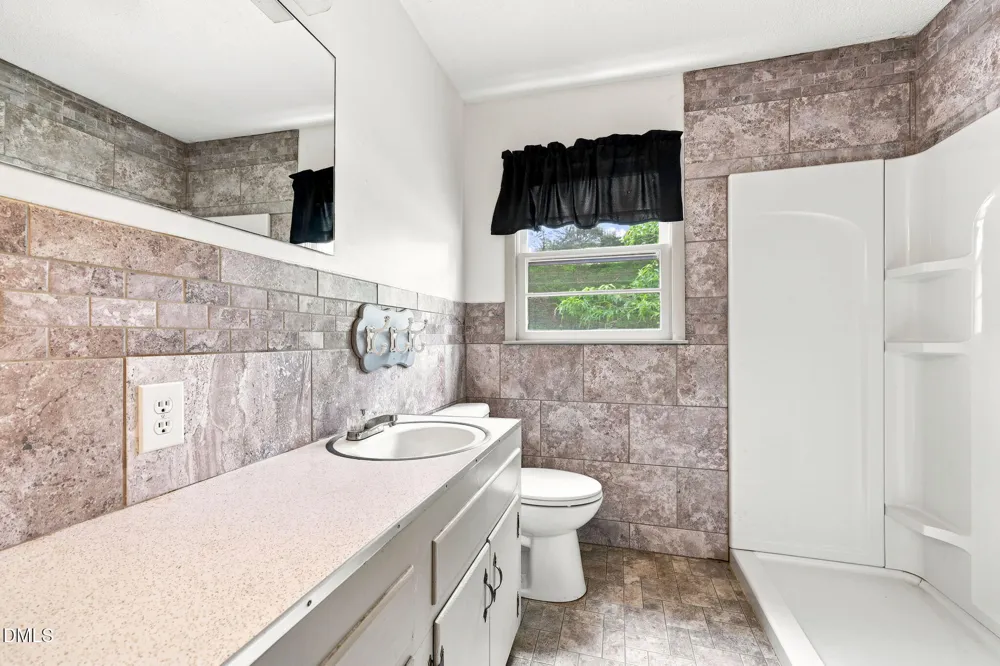 95 Waters Edge Lane Henderson, NC 27537