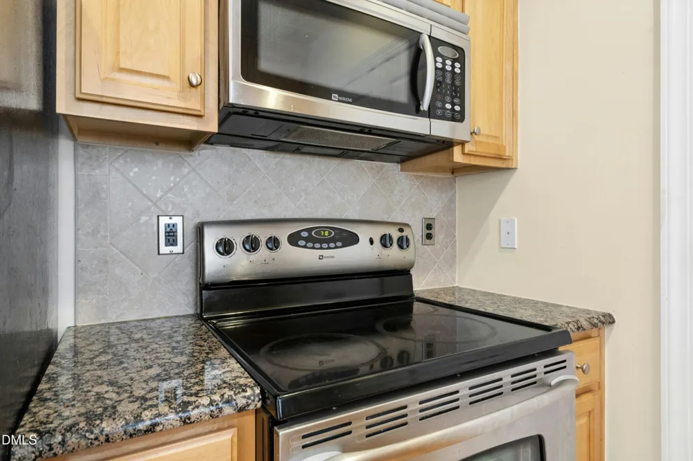 335 Rose Walk Lane Carrboro, NC 27510