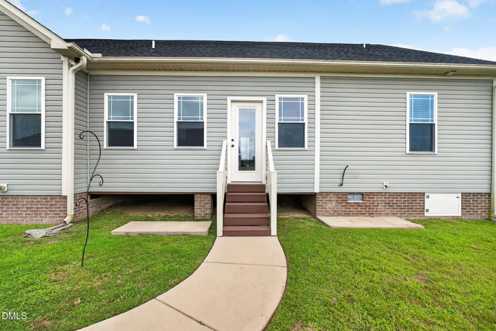 156 Clipper Lane Smithfield, NC 27577
