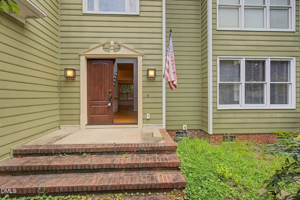 102 Powder Mill Court Cary, NC 27518