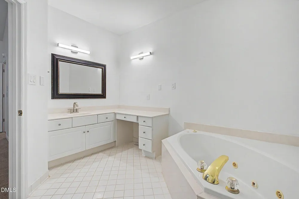 102 Powder Mill Court Cary, NC 27518