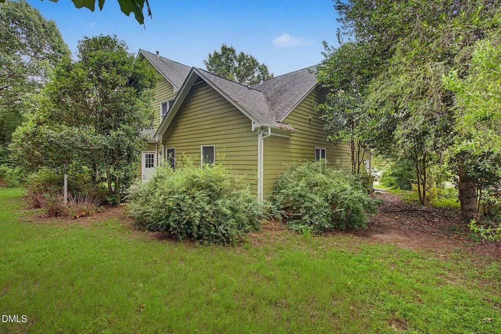 102 Powder Mill Court Cary, NC 27518