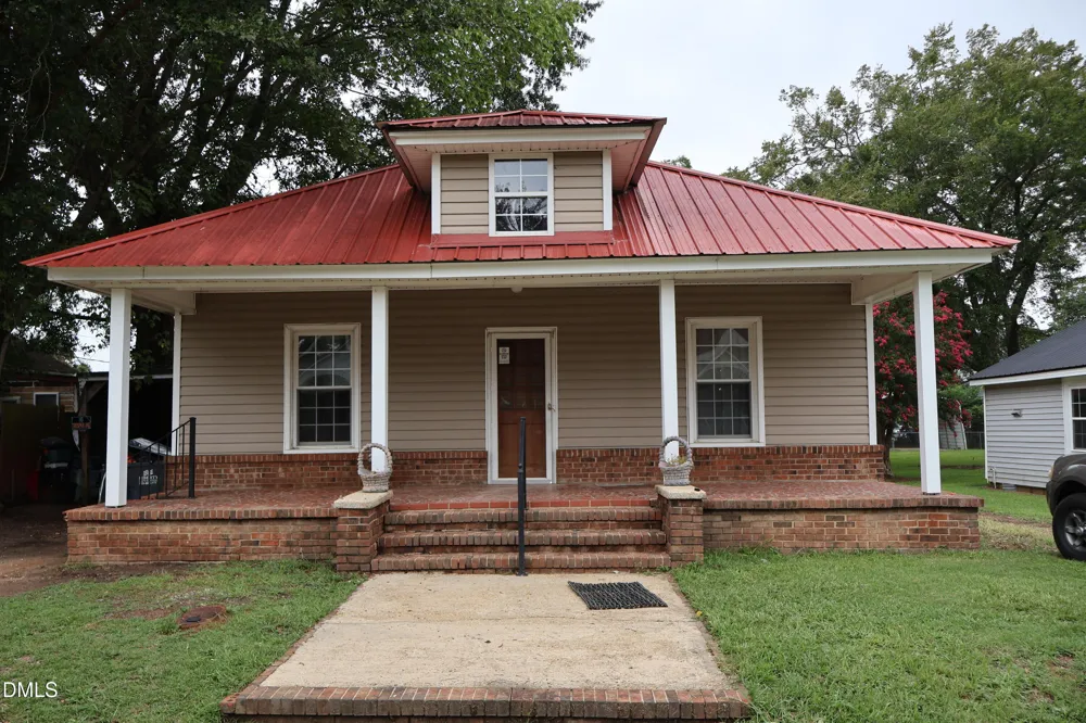 106 3rd Street Erwin, NC 28339