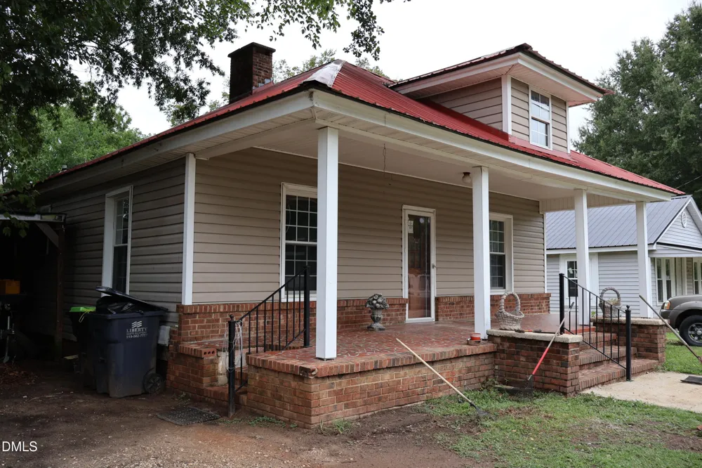 106 3rd Street Erwin, NC 28339