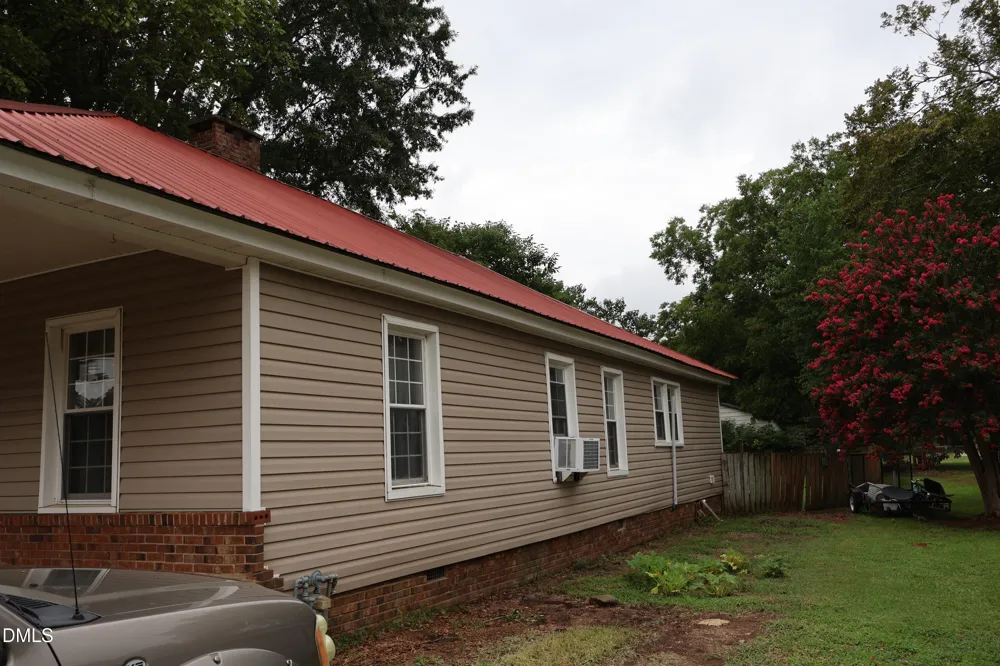 106 3rd Street Erwin, NC 28339