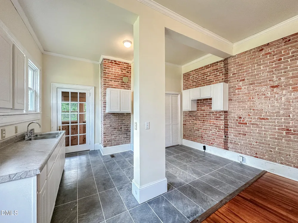 328 Main Street Warrenton, NC 27589