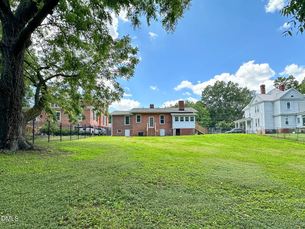328 Main Street Warrenton, NC 27589