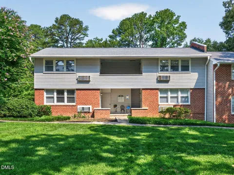 813 Daniels #C