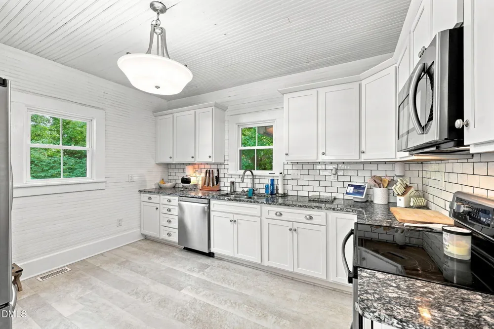 4122 S Nc 62 Highway Burlington, NC 27215
