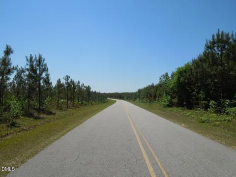 000 River Road