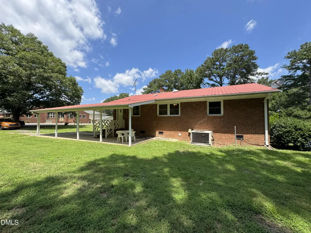 67 Carthage Street Bennett, NC 27208