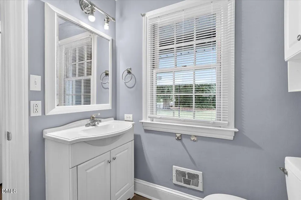 1001 S 2nd Street Smithfield, NC 27577