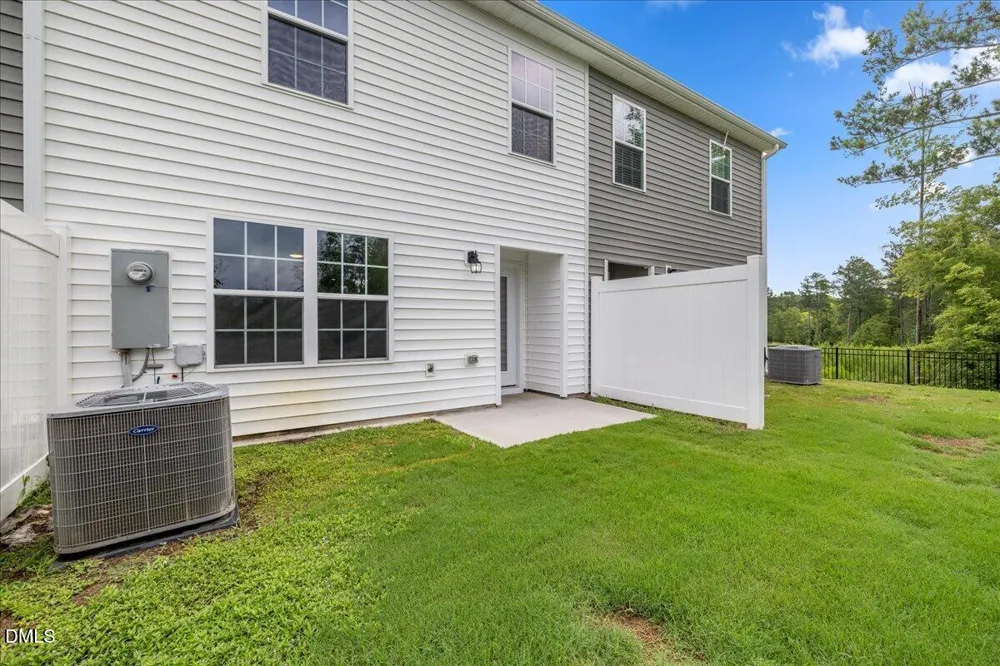 38 March Creek Drive Fuquay Varina, NC 27526