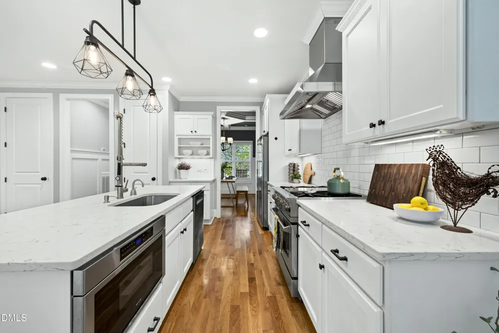 542 Walnut Street Cary, NC 27511
