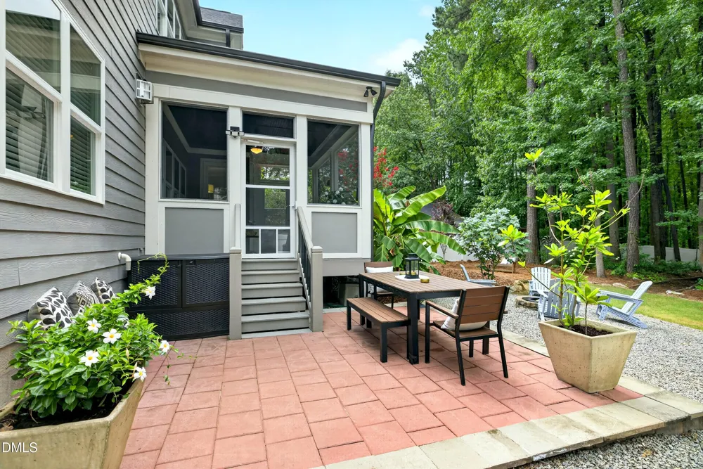542 Walnut Street Cary, NC 27511
