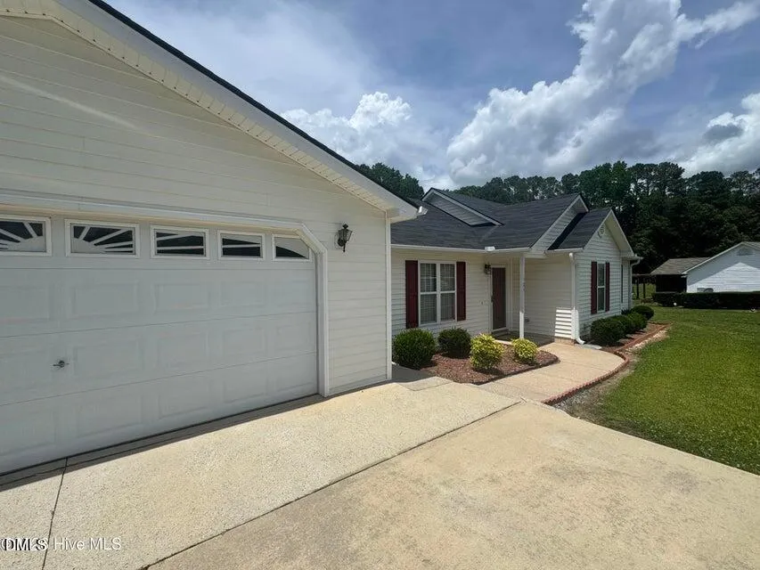 124 Stockbridge Drive Selma, NC 27576