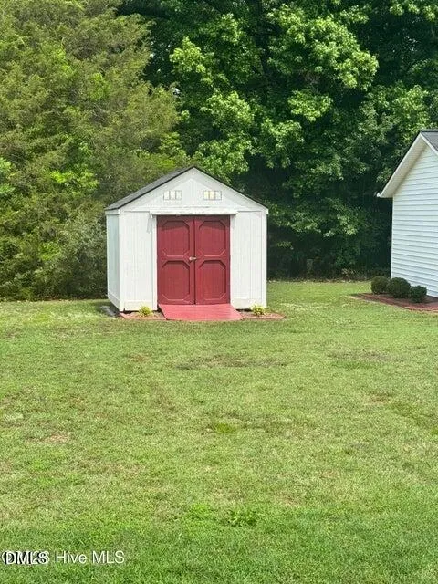 124 Stockbridge Drive Selma, NC 27576