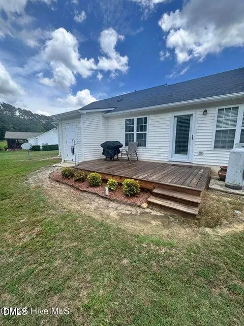 124 Stockbridge Drive Selma, NC 27576