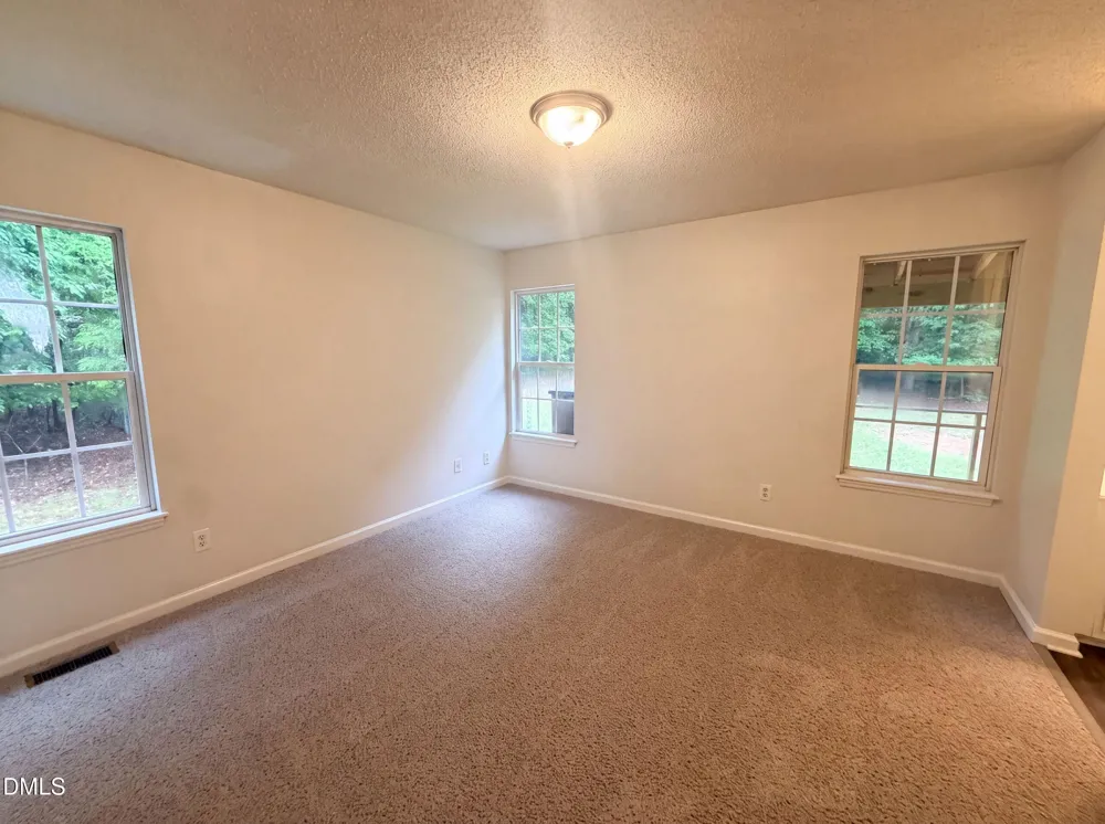 5501 Wagon Farm Road Efland, NC 27243