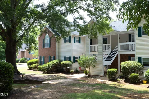 1112 Renshaw Court