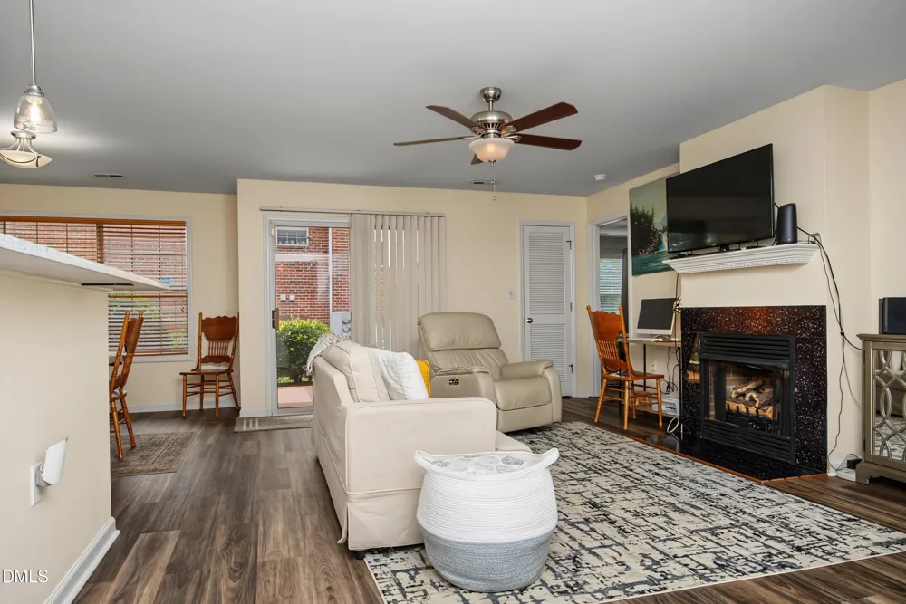 1112 Renshaw Court Cary, NC 27518