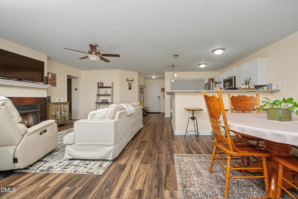 1112 Renshaw Court Cary, NC 27518