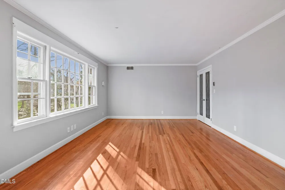 624 Brentwood Court Winston-Salem, NC 27104