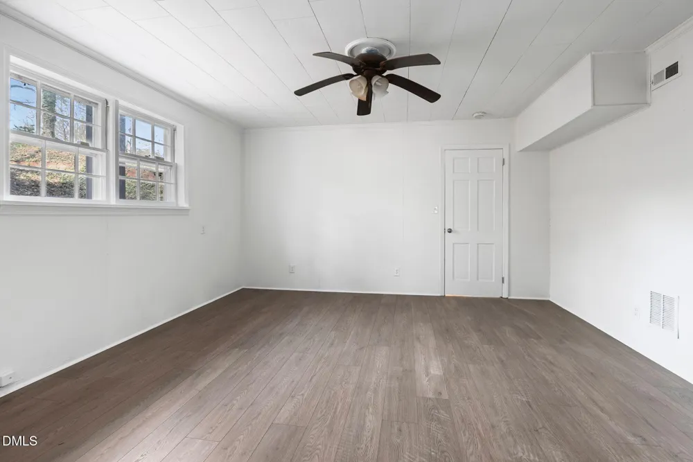 624 Brentwood Court Winston-Salem, NC 27104