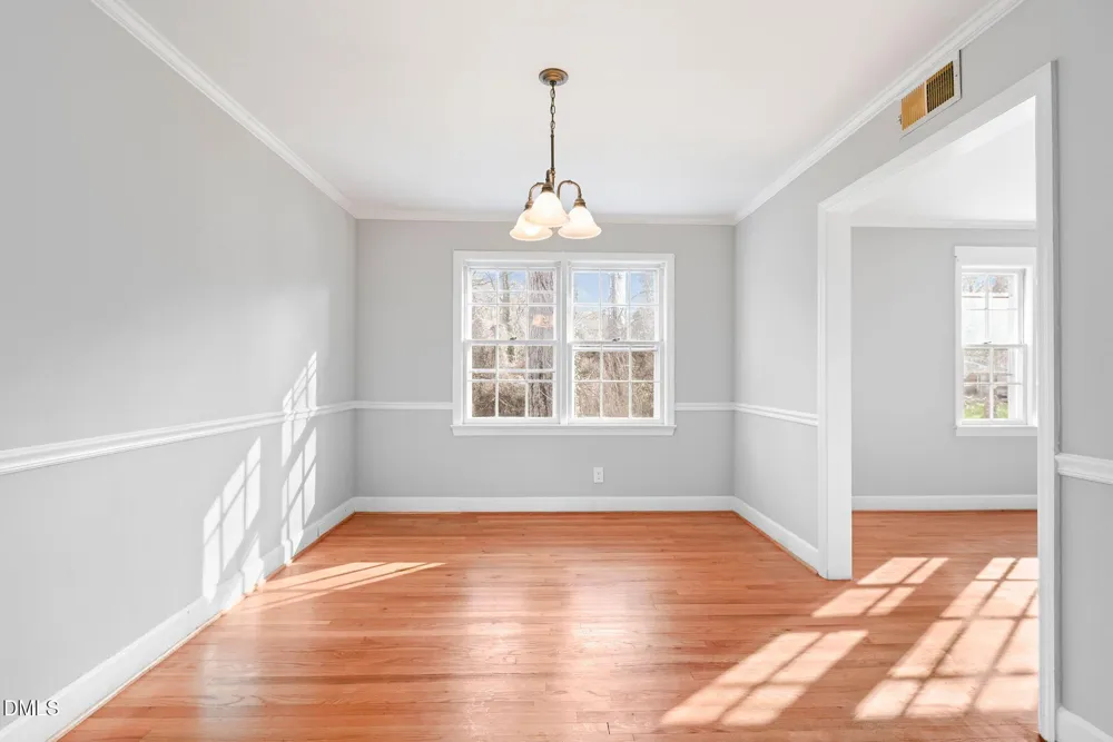 624 Brentwood Court Winston-Salem, NC 27104