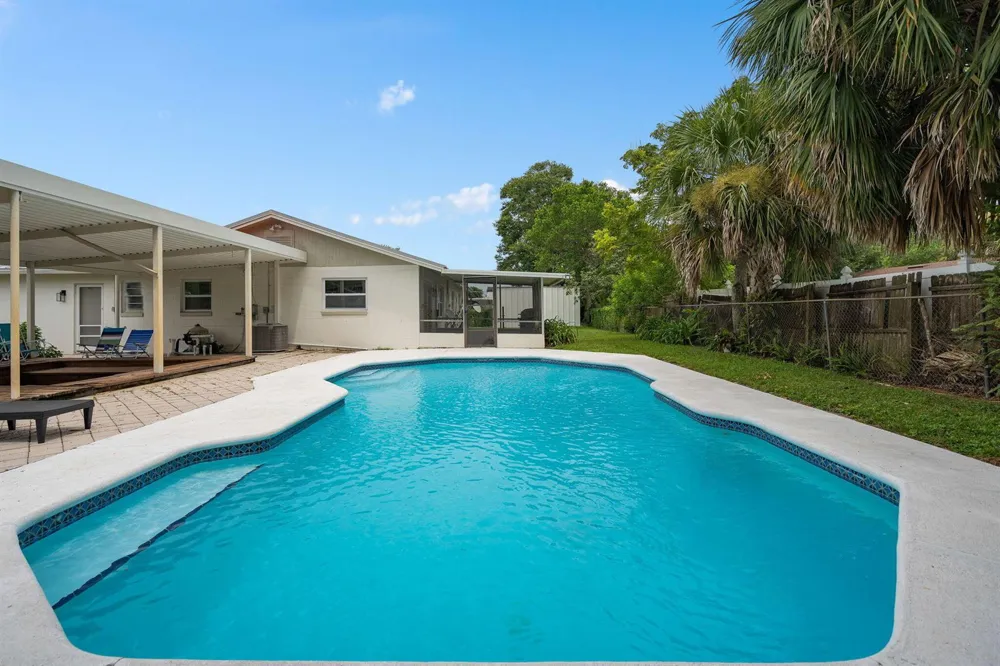 955 Tomes Court Orlando, FL 32825