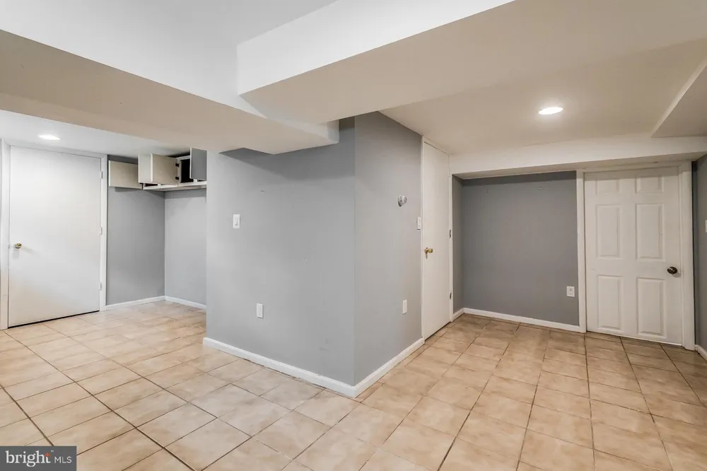 2838 MYRTLE AVENUE NE Washington, DC 20018