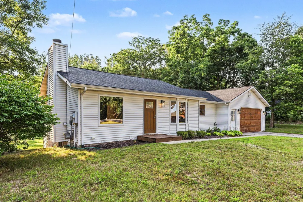 4372 Hunsberger Avenue NE Grand Rapids, MI 49525