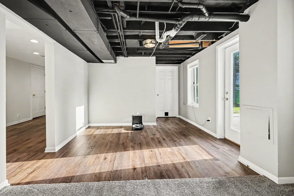 4372 Hunsberger Avenue NE Grand Rapids, MI 49525