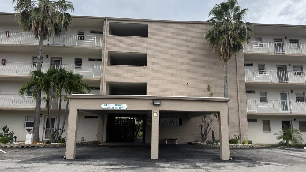 2601 NE 3rd Street #206 Boynton Beach, FL 33435