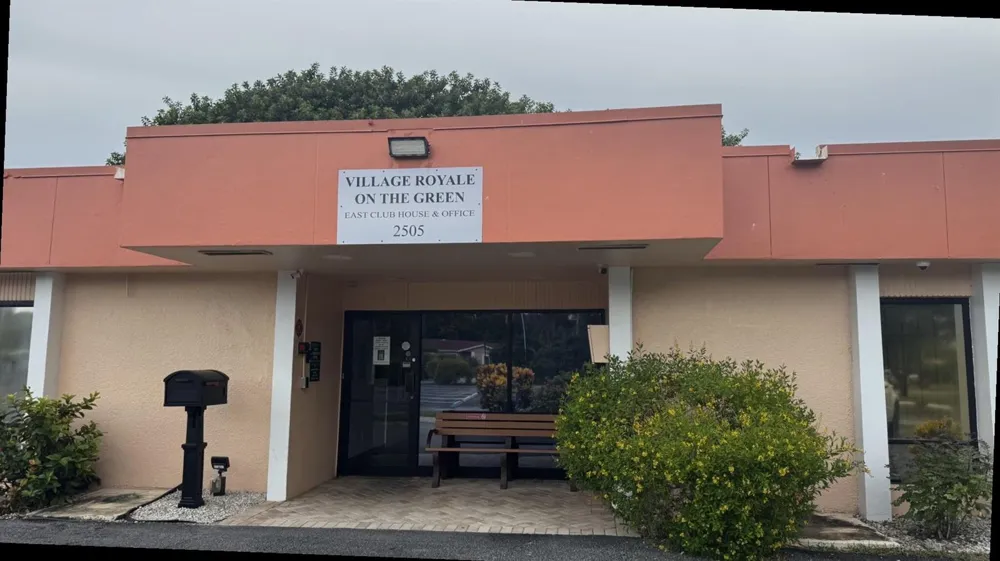 2601 NE 3rd Street #206 Boynton Beach, FL 33435