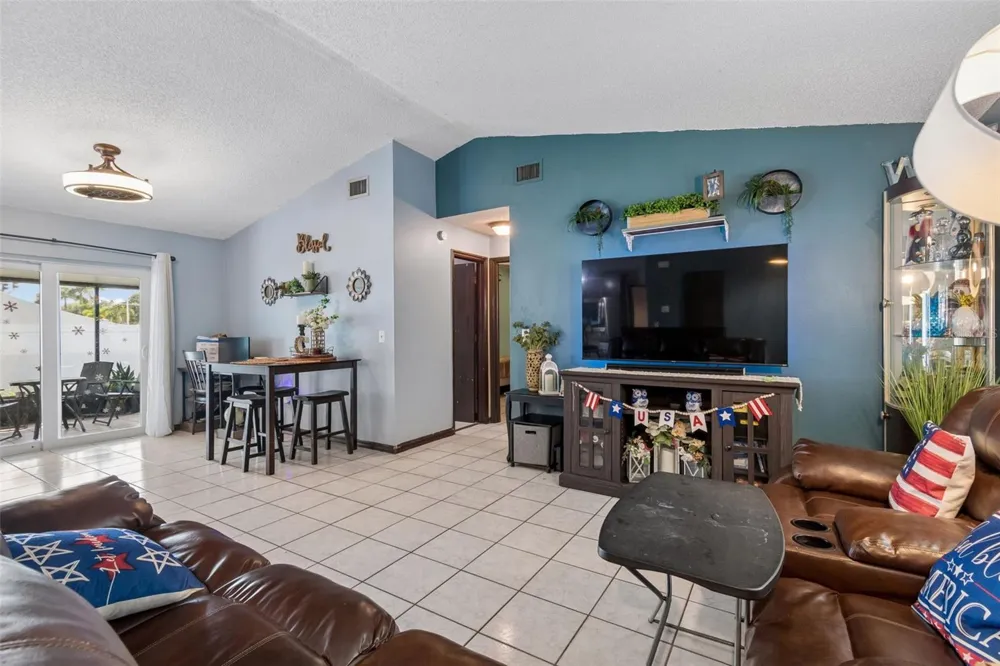 10326 OUT ISLAND DRIVE Tampa, FL 33615