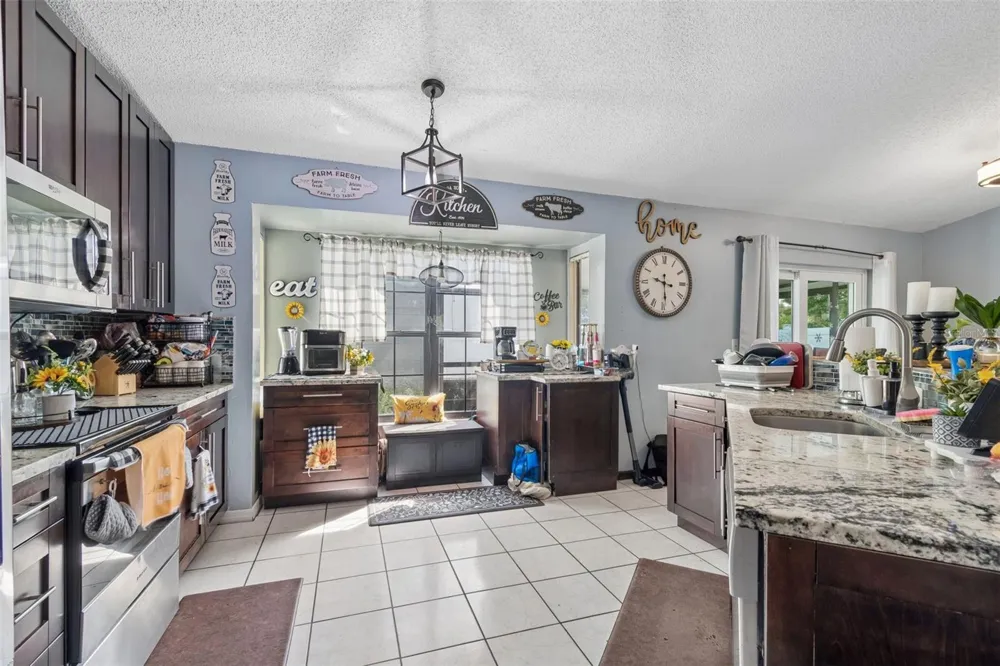 10326 OUT ISLAND DRIVE Tampa, FL 33615