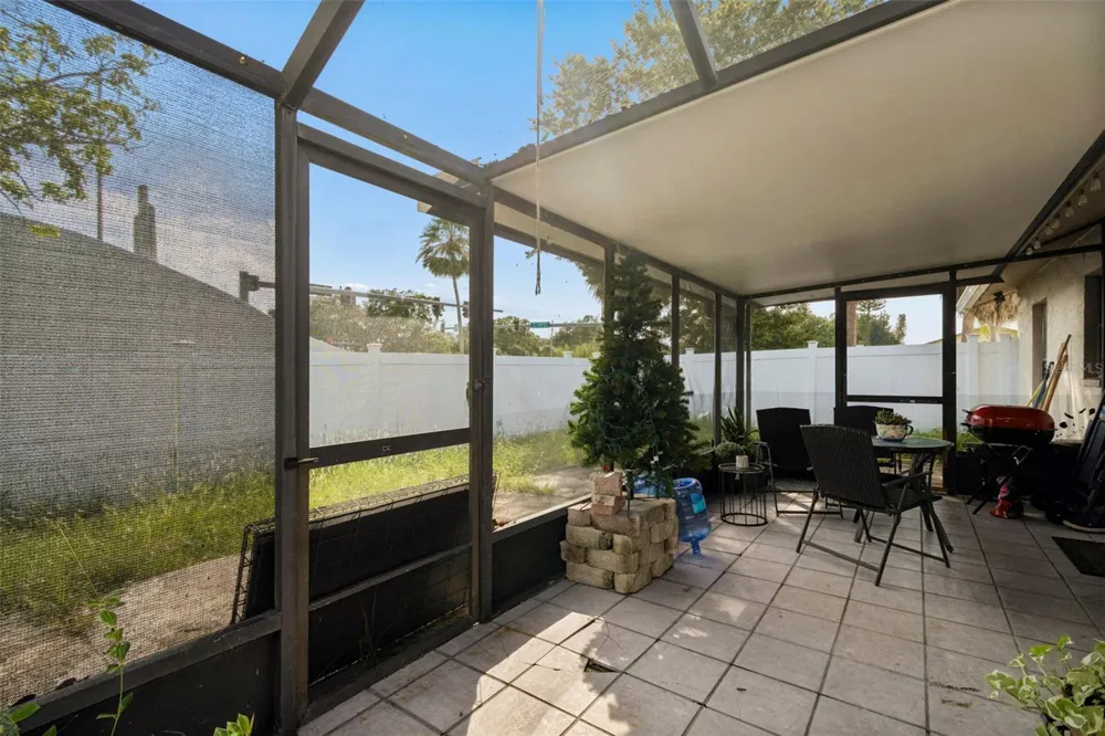 10326 OUT ISLAND DRIVE Tampa, FL 33615